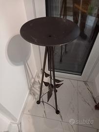 tavolino in ferro battuto e piano in vetro 