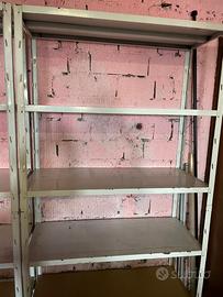 Scaffale in ferro
