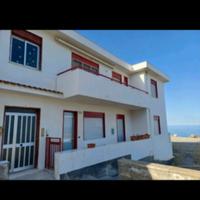 Appartam. fronte mare 3 vani 2 serv. posto auto