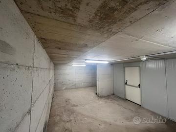 Garage /magazzino