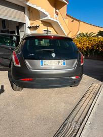 Lancia delta 1.6 mtj