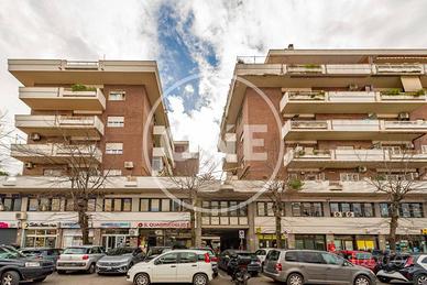 Immobile di 247 m² a Roma