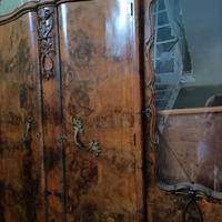 vetrina 4 ante in radica di noce