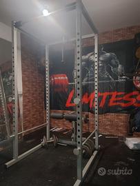 Rack multifunzione con cavo alto e baso