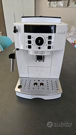 Macchina  per caffè espresso DeLonghi Magnifica S