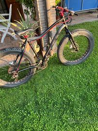Fat bike nera- copertoni KHS-