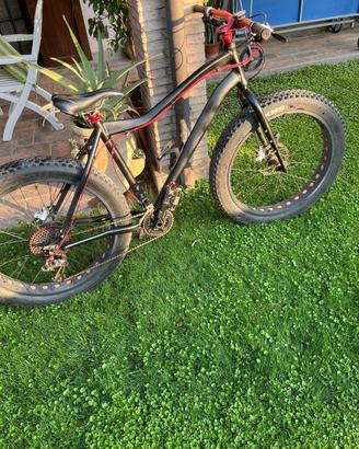 Fat bike nera- copertoni KHS-