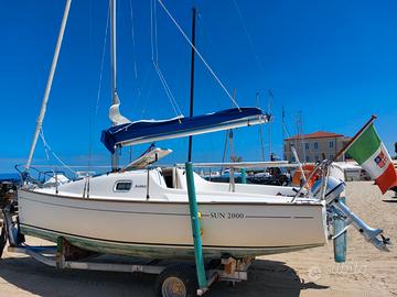 BARCA A VELA JEANNEAU SUN 2000