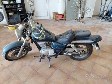 SUZUKI MARAUDER