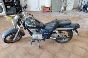 SUZUKI MARAUDER