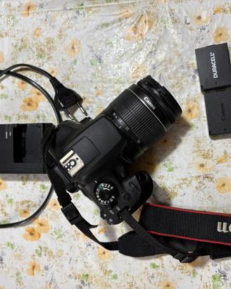 Canon 1300D + 2 batterie + obiettivo 15-55mm