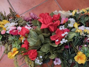 Fiori di plastica singoli o a mazzetti