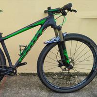 Scott scale 920 in carbonio – PERFETTA