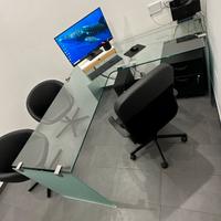 Elegante scrivania in vetro temperato da 12mm