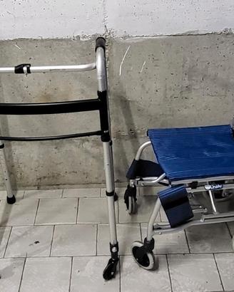 Carrozzina disabile portatile e deambulatore