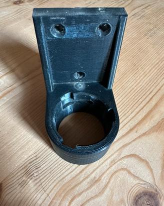Goat G1 supporto da muro per faro beacon rasaerba