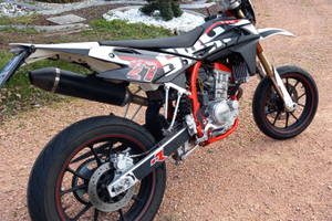 Moto SWM sm 125r