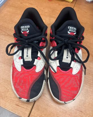 Scarpe Chicago Bulls NBA tg 34 usate pochissimo