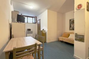 MONOLOCALE A CARRARA