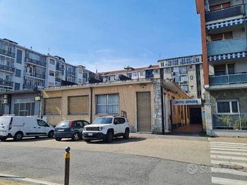Immobile di 170 m² con 4 locali a Moncalieri