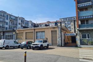 Immobile di 170 m² con 4 locali a Moncalieri