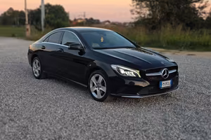 Mercedes CLA 180 NEOPATENTATI 