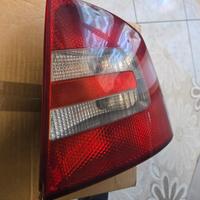 fanale posteriore dx