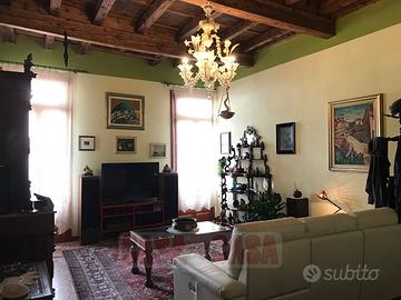 Este centro splendido appartamento su palazzetto d
