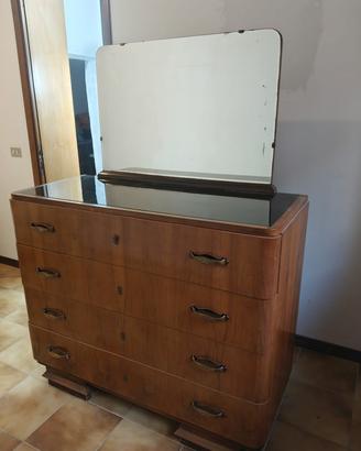 Mobili camera in legno antichi