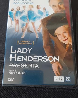 Lady Henderson Presenta (2005)