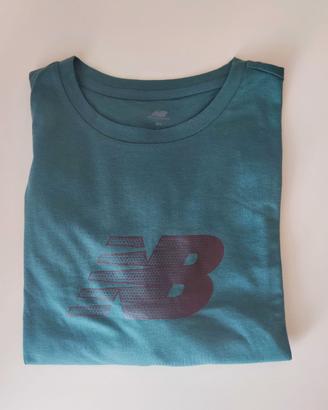 T-shirt New Balance Nuova tg M con cartellino