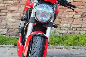 ducati monster  696 plus 