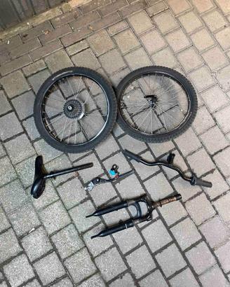 Ruote 20'' bici decathlon + altre parti