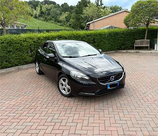 Volvo V40 D2 Kinect