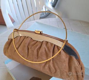 Borsa scamosciato con manici in metallo