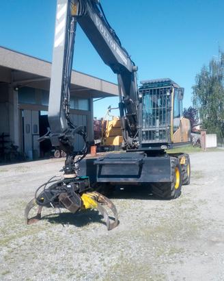 scavatore forestale volvo