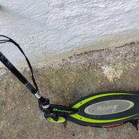 monopattino elettrico razor