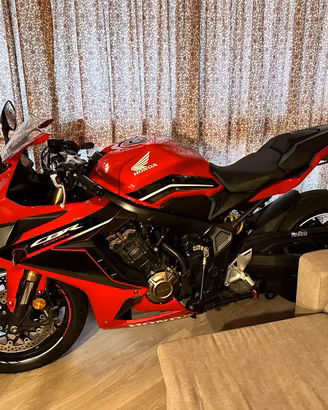 CBR 650 R Rossa