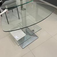 Scrivania in vetro per computer