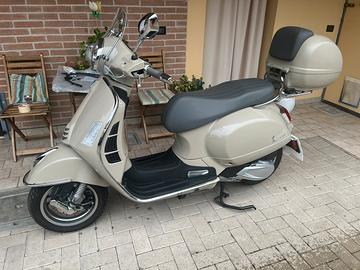 Vespa 310 GTS 310