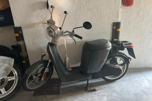 Scooter elettrico Askoll 125