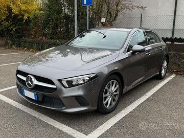 Mercedes-Benz A 180 A 180 d Sport auto