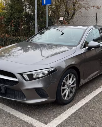 Mercedes-Benz A 180 A 180 d Sport auto