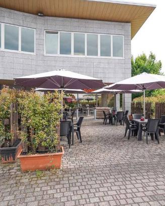 Attività / Licenza di 150 m² con 3 locali a Madone