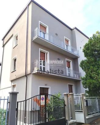 ATTICO RISTRUTTURATO CON ASCENSORE IN ZONA PARMA M