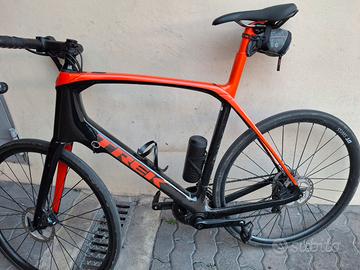 TREK Domane + LT 2022