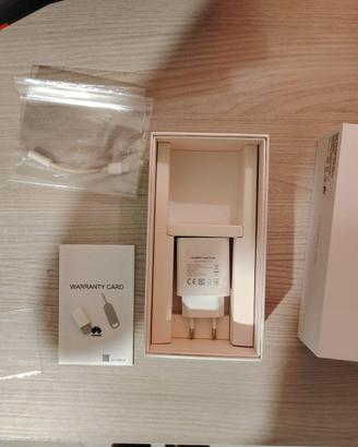 Kit Accessori Huawei P20 + Scatola