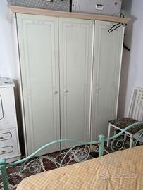 Armadio a 3 ante 