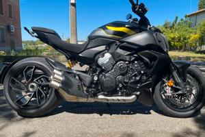 Ducati Diavel V4