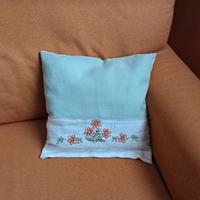 Cuscino ricamato 